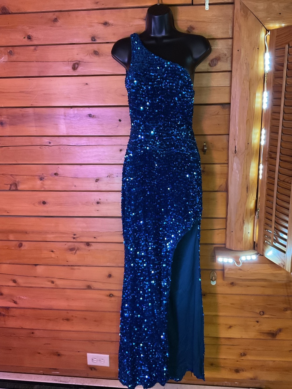 One-Shoulder Navy Sequin Evening Gown w/ slit hem and Open Back - Picture 6 of 14